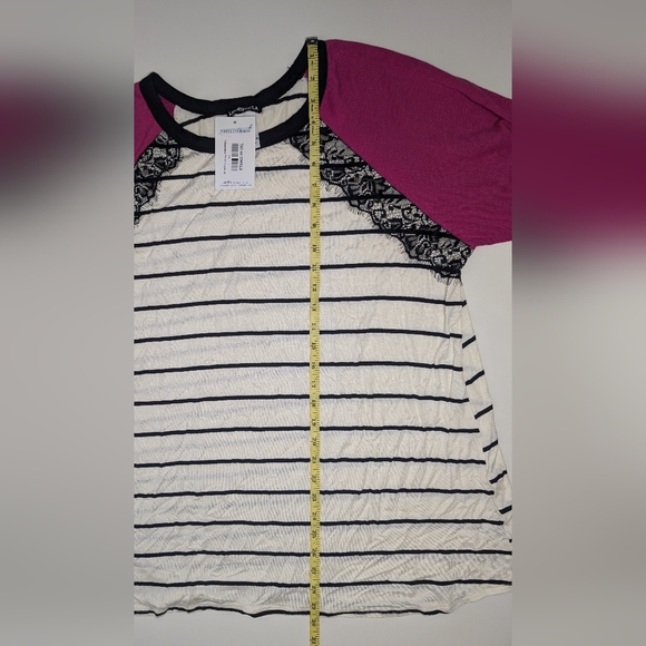 NWT Heimish USA 3XL Womens Long Sleeve Top Black Stripes/Lace with Pink Sleeves - Picture 7 of 8